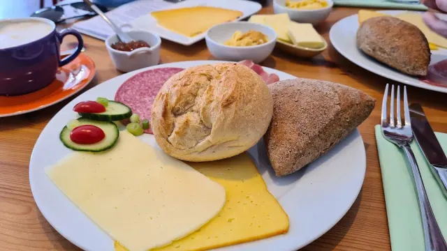 BookNoFees: Restaurang – Cafe Kaffeeklatsch – Meinerzhagen – Café Kaffeeklatsch, bild 3
