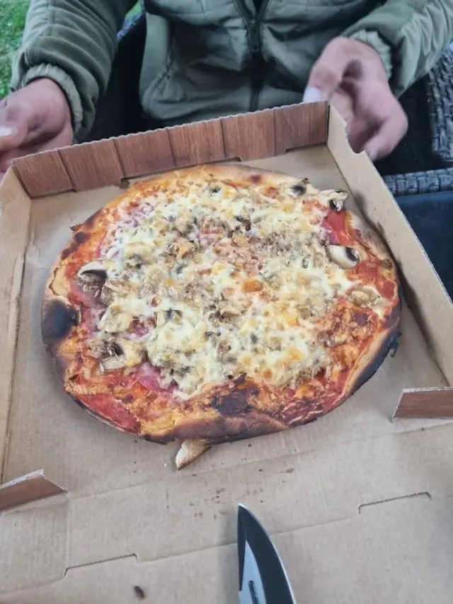 BookNoFees: Restaurang – Pizzeria Rialto – Wenden – Pizzeria Rialto, bild 2