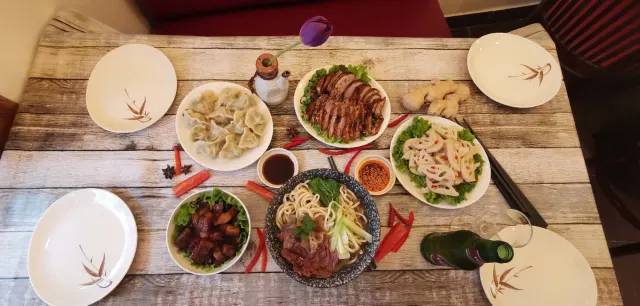 BookNoFees: Restaurang – Au Pays Tsingtao – Paris – I Tsingtao-landet, bild 3