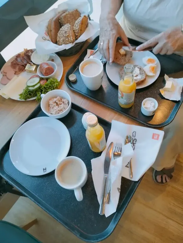 BookNoFees: Restaurang – Bäckerei Malzers – Schwerte – Bageri Malzers, bild 2