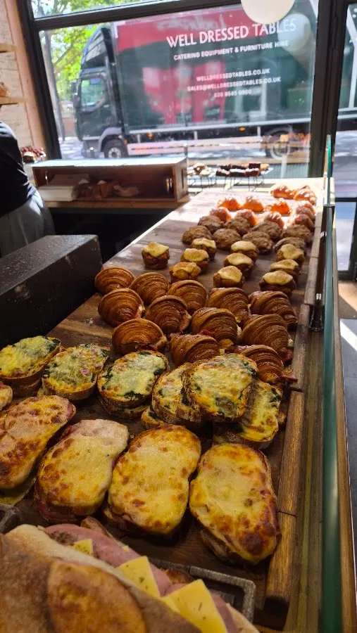 BookNoFees: Restaurang – Circle & Slice – London – Cirkel & Skiva, bild 2