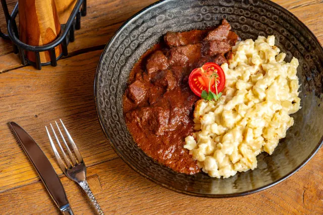 BookNoFees: Kafé – Apostolok Étterem – Budapest – Restaurang Apostolok, bild 3