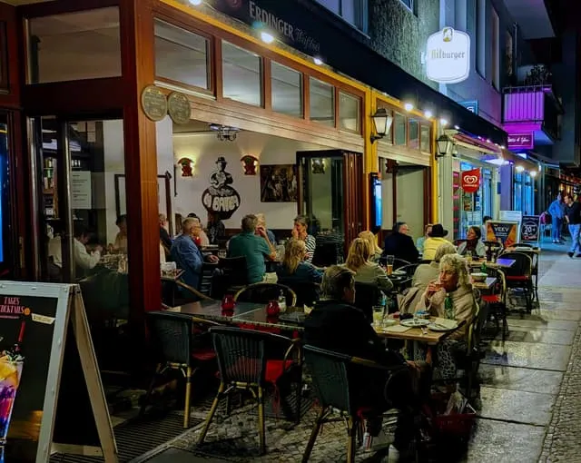 BookNoFees: Restaurang – Adamo's Tapas Bar & Restaurant – Berlin – Adamos Tapasbar & Restaurang, bild 2