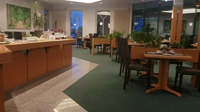 BookNoFees: Restaurang – Feldschlößchen Hotel – Geseke – Feldschlößchen Hotel, bild 3