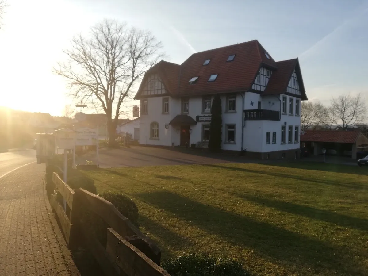 BookNoFees: Restaurang – Dorfkrug – Marsberg – Dorfkrug, bild 1