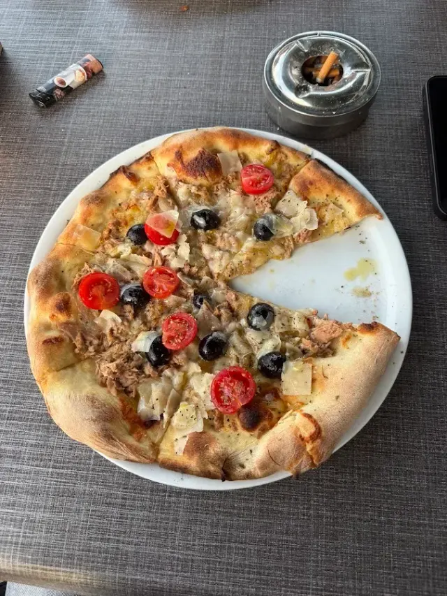 BookNoFees: Restaurang – Pizzeria bei Totó – Erwitte – Pizzeria hos Totó, bild 2