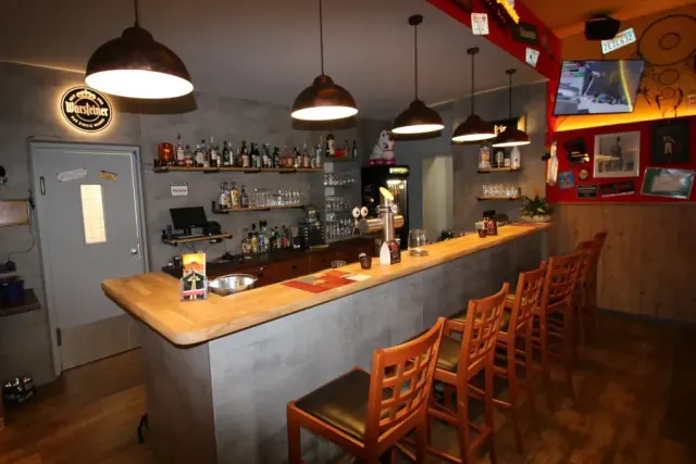 BookNoFees: Restaurang – Highway Man – Bestwig – Vägman, bild 3