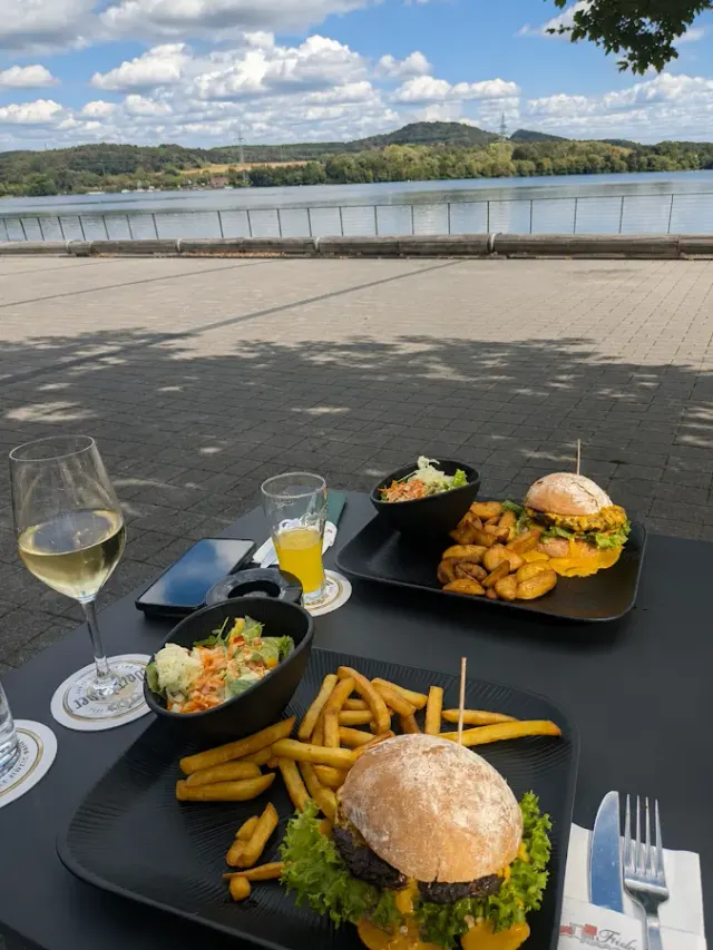 BookNoFees: Restaurang – Friedrichs am See – Wetter (Ruhr) – Friedrichs vid sjön, bild 2