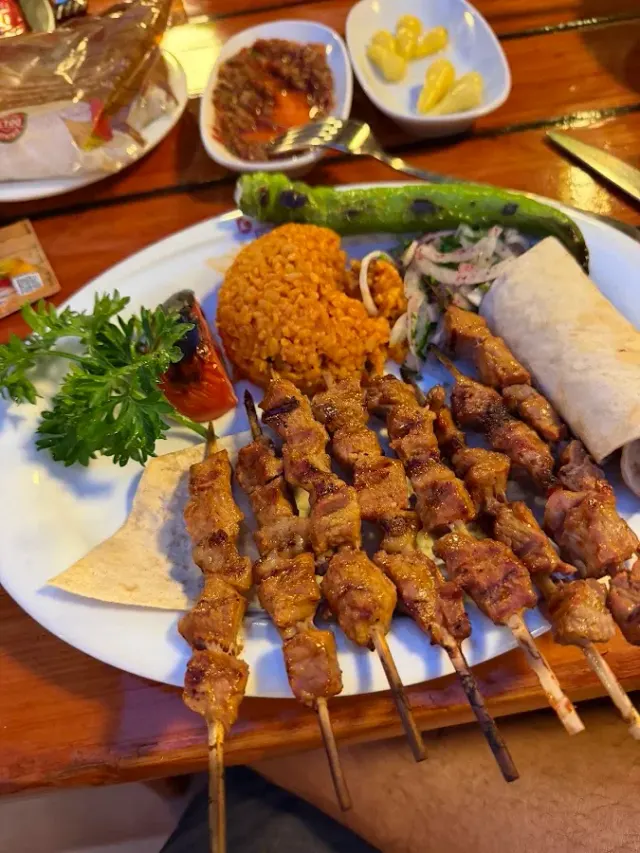 BookNoFees: Restaurang – Dürümcü Baba – Istanbul – Dürümcü Baba, bild 2