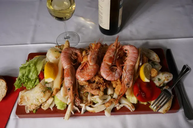 BookNoFees: Restaurang – El Lacón – Madrid – El Lacón, bild 3