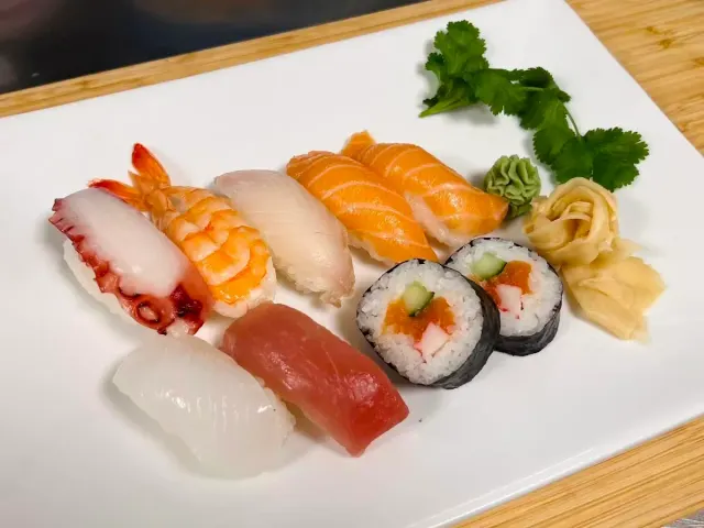 BookNoFees: Snackbar – Asahi Sushi – Stockholm – Asahi Sushi, bild 2