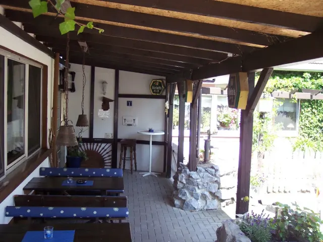 BookNoFees: Restaurang – Berghof Gasthof – Bad Wünnenberg – Berghof Värdshus, bild 2