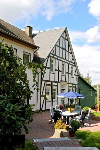 BookNoFees: Restaurang – Baumhoff Jürgen Café Pension – Olpe – Baumhoff Jürgen Café Pension, bild 2
