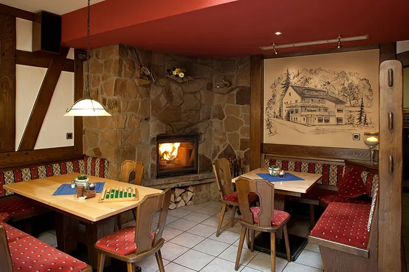 BookNoFees: Restaurang – Luckai Hotel & Restaurant – Meschede-Freienohl – Luckai Hotel & Restaurant, bild 1