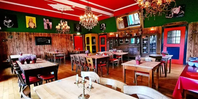 BookNoFees: Restaurang – Friedchens Gasthof – Warstein-Niederbergheim – Friedchens värdshus, bild 2