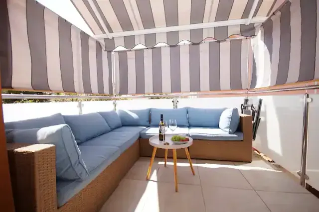 BookNoFees: 2SZ Lägenhet i äldre hus i centrala Pula – Pula