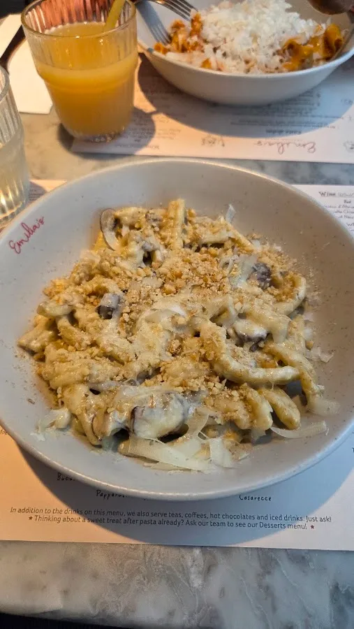 BookNoFees: Restaurang – Emilia's – London – Emilias, bild 2