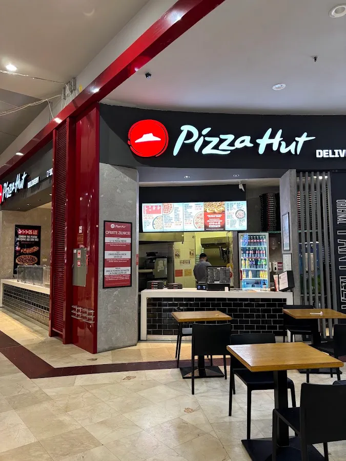 BookNoFees: Restaurang – Pizza Hut – Bucharest – Pizza Hut, bild 1