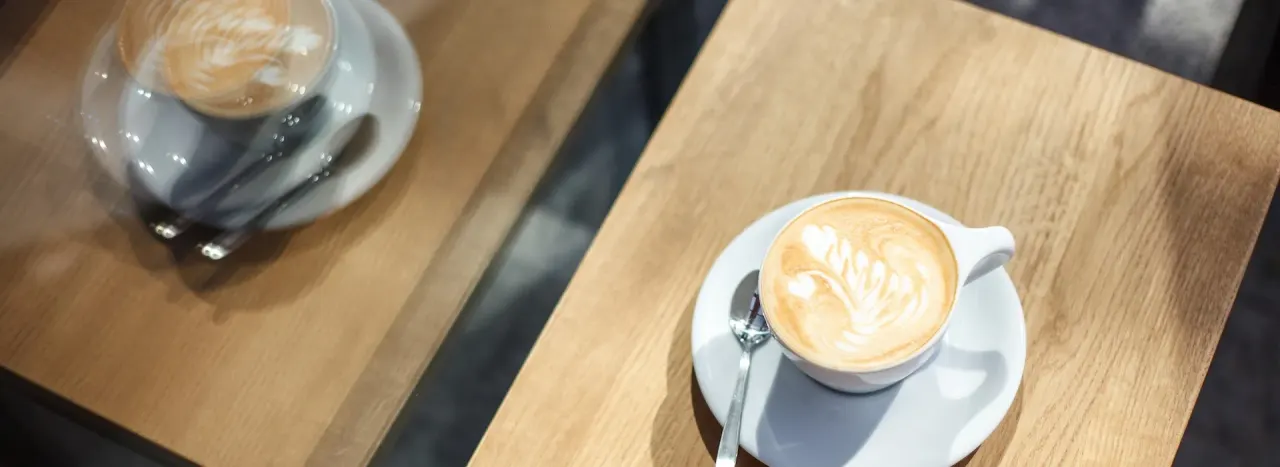 BookNoFees: Kafé – kafe Karlín – Prague – kafé Karlín, bild 1