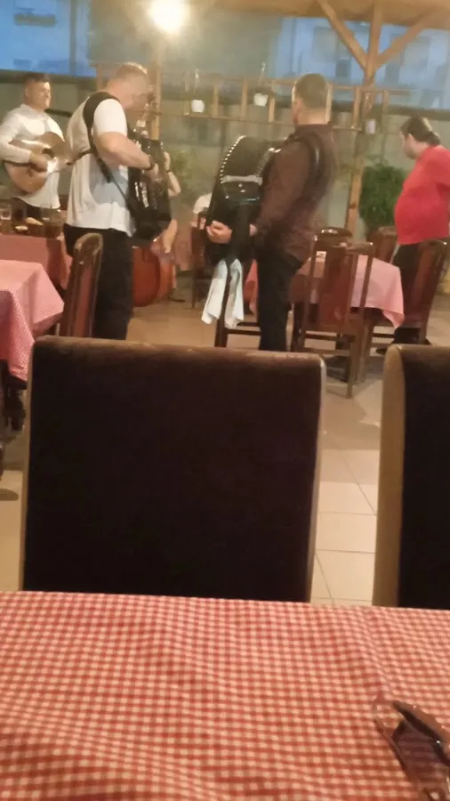 BookNoFees: Restaurang – Soko – Belgrade – Marknad, bild 3