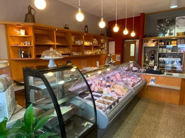 BookNoFees: Restaurang – Elena ital. Spezialitäten – Meinerzhagen – Elena – italienska specialiteter, bild 2