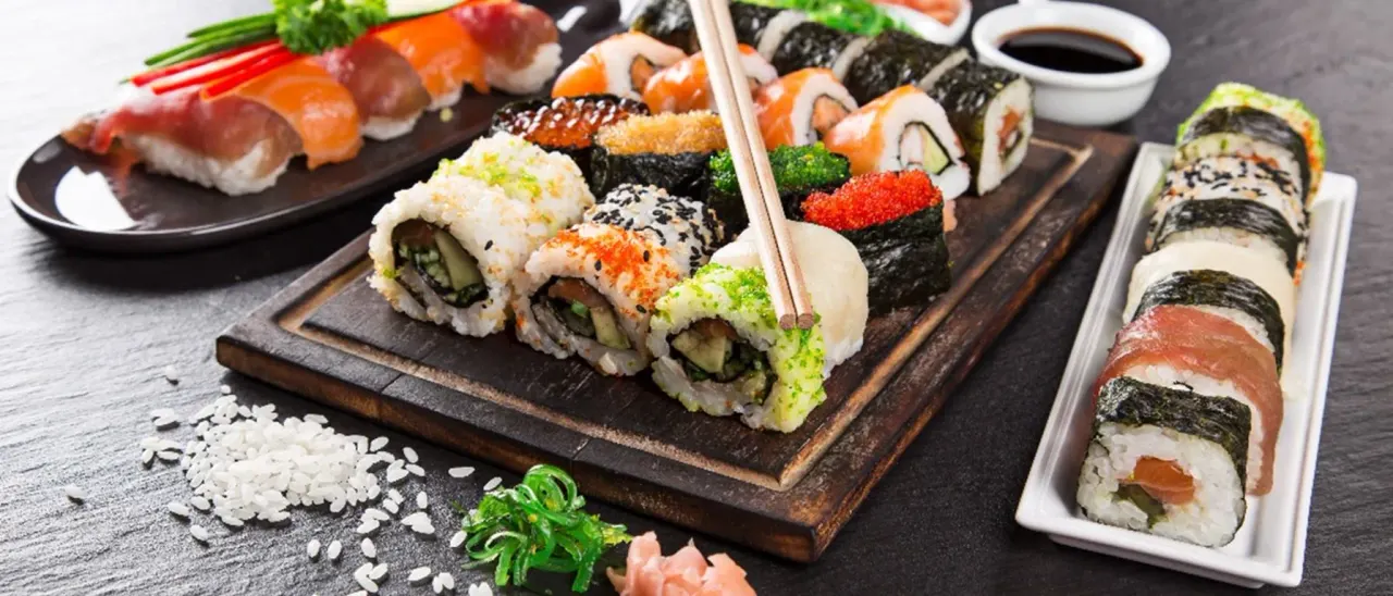 BookNoFees: Restaurang – Sakura Maru – Madrid – Körsbärsblom, bild 1
