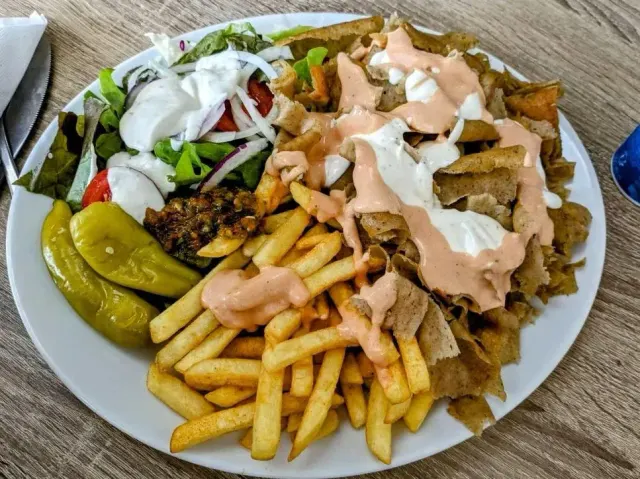 BookNoFees: Snackbar – Schmeckt Lecker Imbiss – Meschede-Freienohl – Smakar gott – snabbmat, bild 2