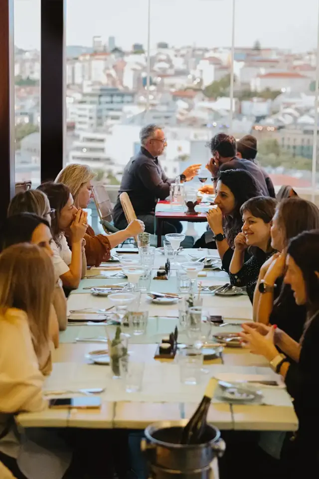 BookNoFees: Restaurang – Lost In – Lisbon – Vilsen i, bild 2