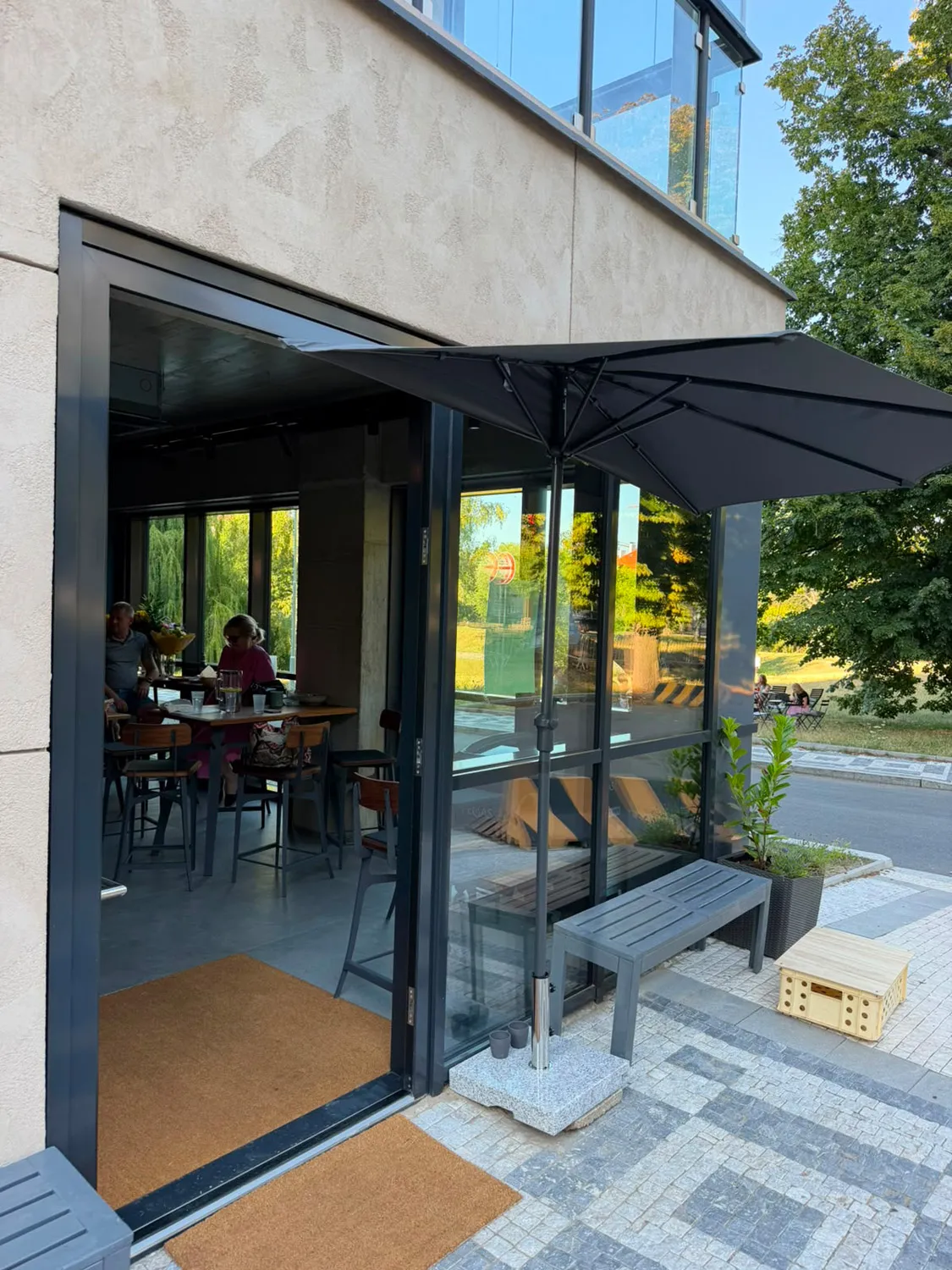 BookNoFees: Kafé – Bellčafe – Prague – Bellčafe, bild 1