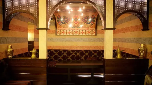 BookNoFees: Restaurang – Al-Amir – Budapest – Prinsen, bild 2