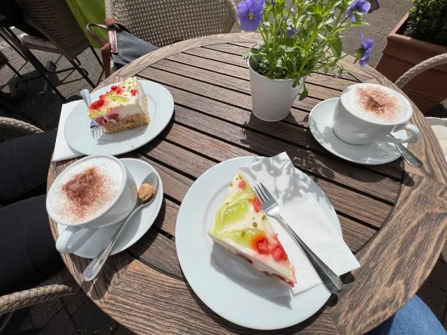 BookNoFees: Restaurang – Café Krokant – Sprockhövel – Café Krokant, bild 2