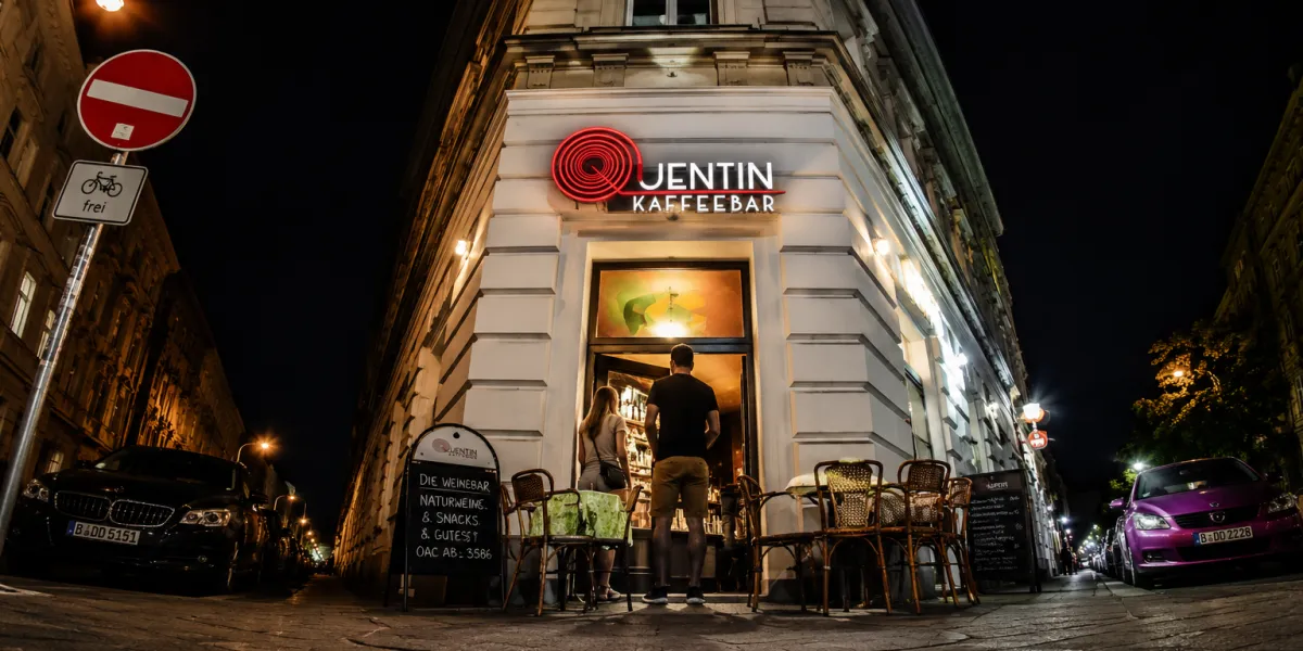 BookNoFees: Kafé – Quentin's Kaffeebar – Vienna – Quentins kaffebar, bild 1