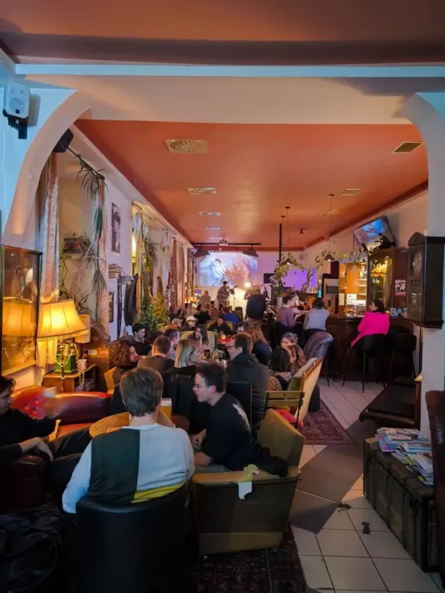 BookNoFees: Kafé – Quentin's Kaffeebar – Vienna – Quentins kaffebar, bild 2