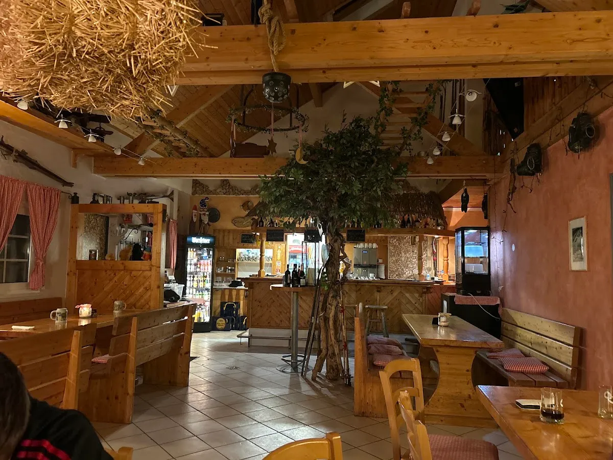 BookNoFees: Restaurang – Schloßberg-Alm – Medebach – Schloßberg-Alm, bild 1