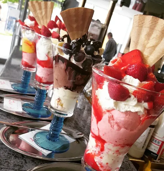 BookNoFees: Restaurang – Eiscafé Crema – Unna – Eiscafé Crema, bild 2