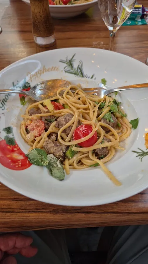 BookNoFees: Restaurang – Bänksken – Hattingen – Bänksken, bild 3