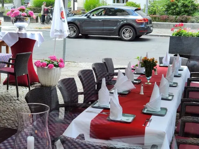 BookNoFees: Restaurang – Nepomuk – Berlin – Nepomuk, bild 2