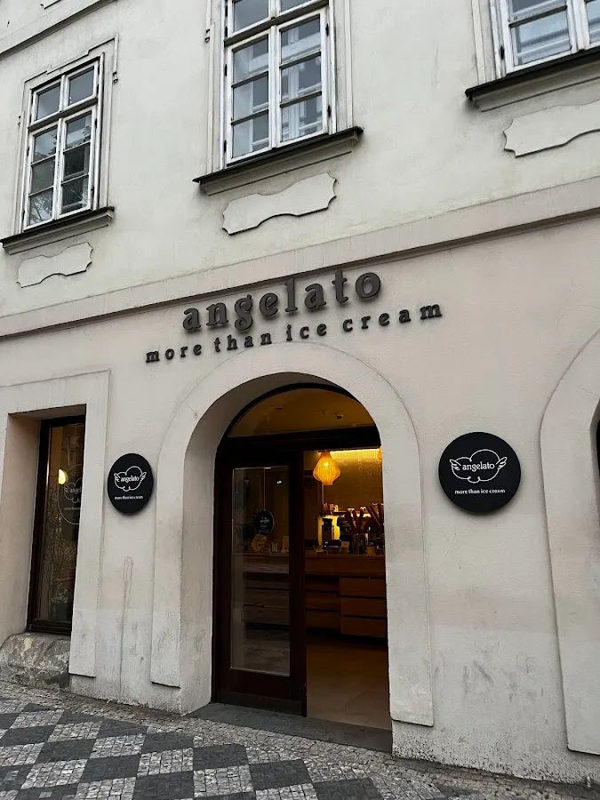 BookNoFees: Restaurang – Angelato Café – Prague – Angelato Café, bild 1