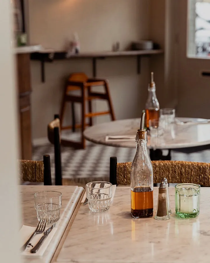 BookNoFees: Restaurang – Pazzi – Amsterdam – Galenskap, bild 1