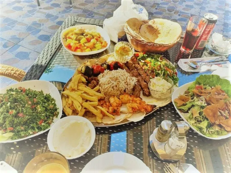 BookNoFees: Restaurang – Naser 3 – Bucharest – Naser 3, bild 1