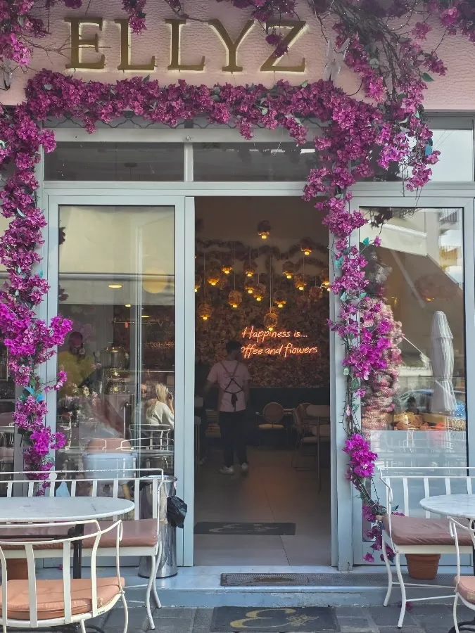 BookNoFees: Kafé – Ellyz – Athens – Ellyz, bild 1