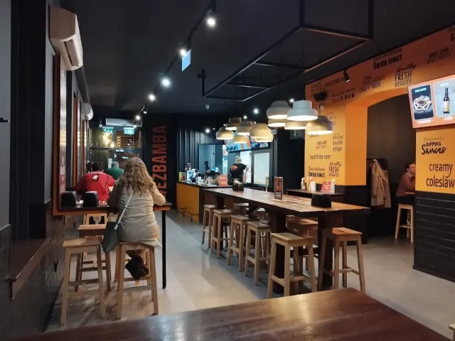 BookNoFees: Restaurang – Bamba Marha Burger Bar – Budapest – Bamba Marha Burger Bar, bild 2