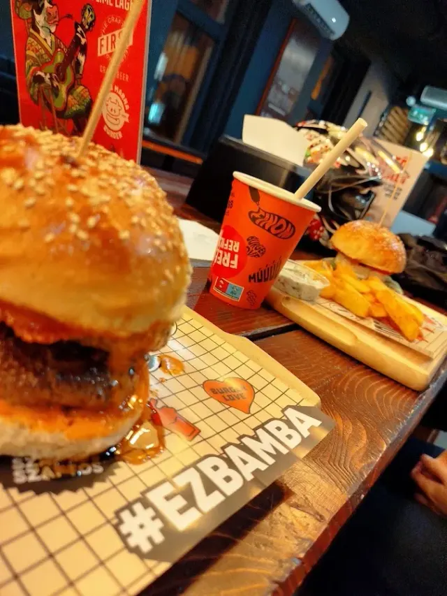BookNoFees: Restaurang – Bamba Marha Burger Bar – Budapest – Bamba Marha Burger Bar, bild 3