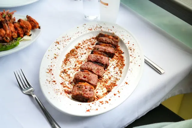 BookNoFees: Restaurang – Şanda Tiryaki Ocakbaşı Restaurant – Istanbul – Şanda Tiryaki Ocakbaşı-restaurang, bild 3