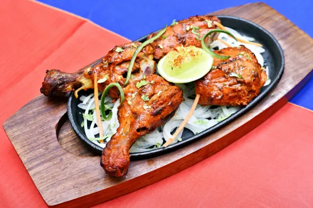 BookNoFees: Restaurang – Amritsar Mail – Prague – Amritsar Mail, bild 2