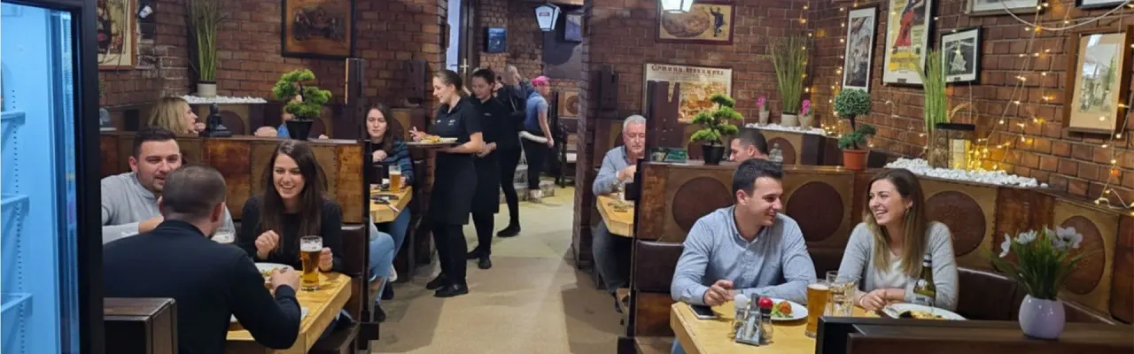 BookNoFees: Restaurang – Bem Étterem – Söröző – Budapest – Bem Restaurang – Ölbar, bild 1