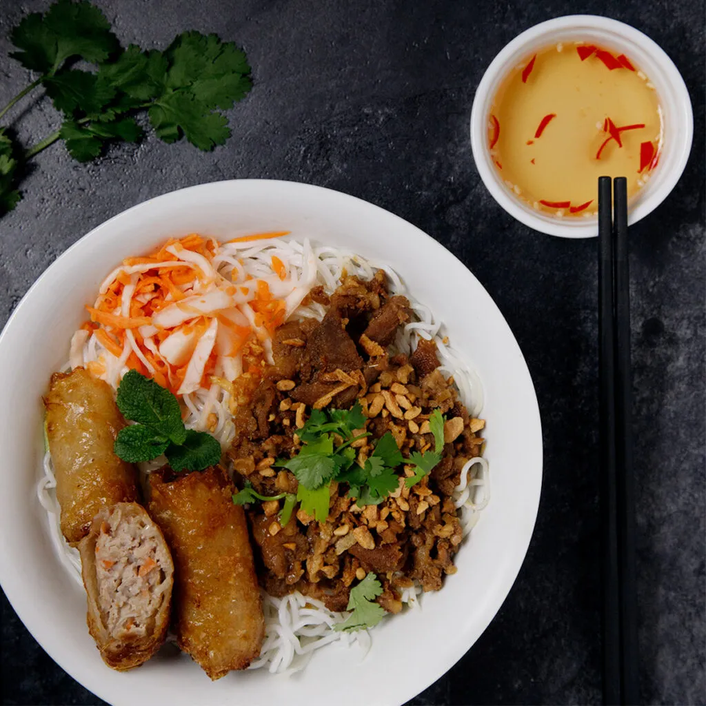 BookNoFees: Restaurang – Pho 144 – Paris – Pho 144, bild 1