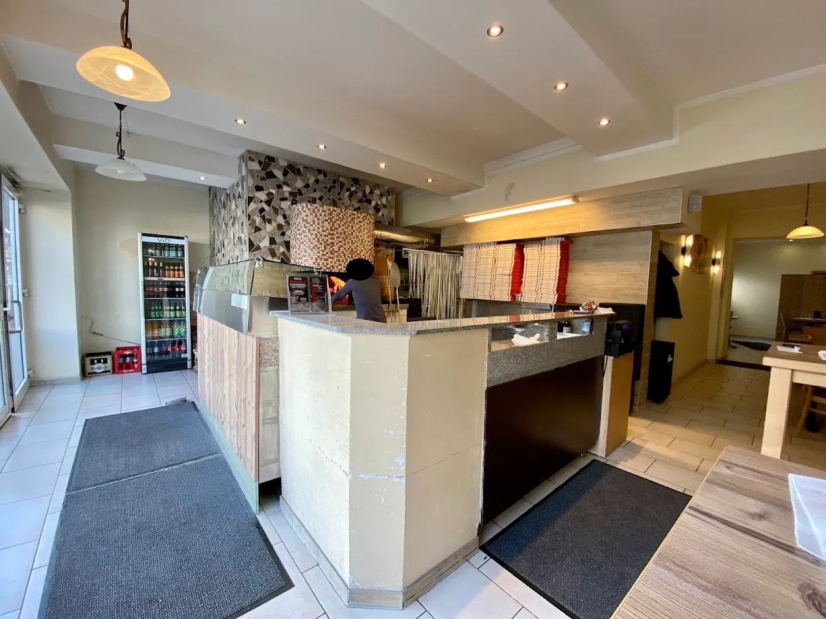BookNoFees: Restaurang – Pizza Rustikal – Sprockhövel – Rustik pizza, bild 1