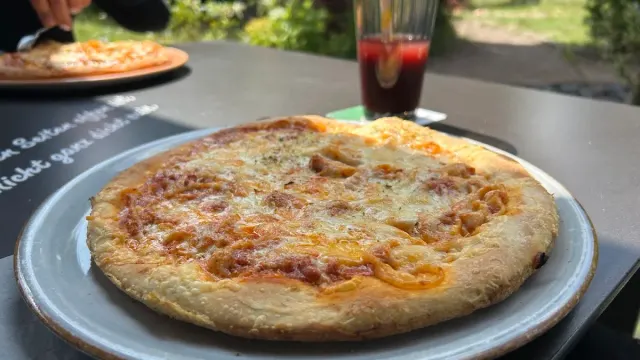 BookNoFees: Restaurang – Bistro Dinellis – Ense – Bistro Dinellis, bild 3