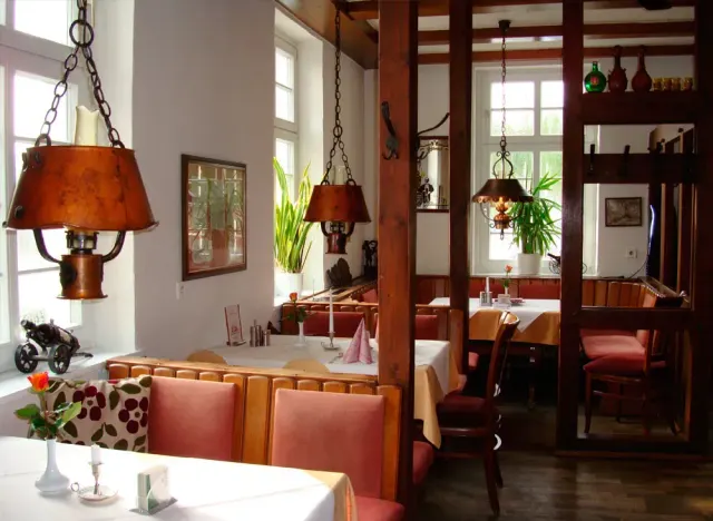 BookNoFees: Restaurang – Hotel-Restaurant Alte Poststation – Wickede – Hotell och restaurang Alte Poststation, bild 2